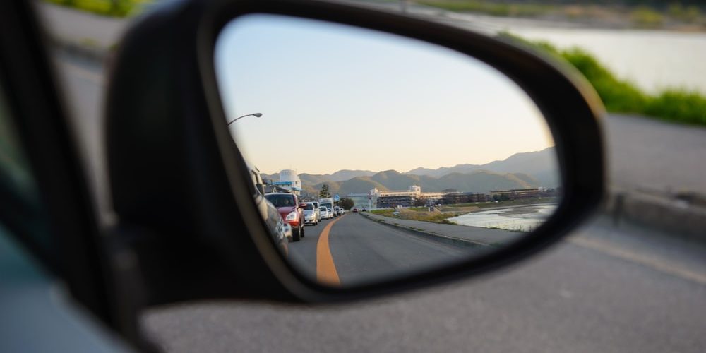Entenda a importância dos vidros retrovisores