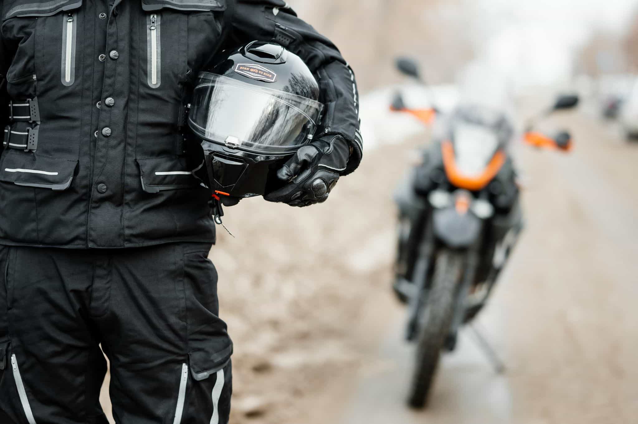 Veja quais são as dicas para viajar de moto